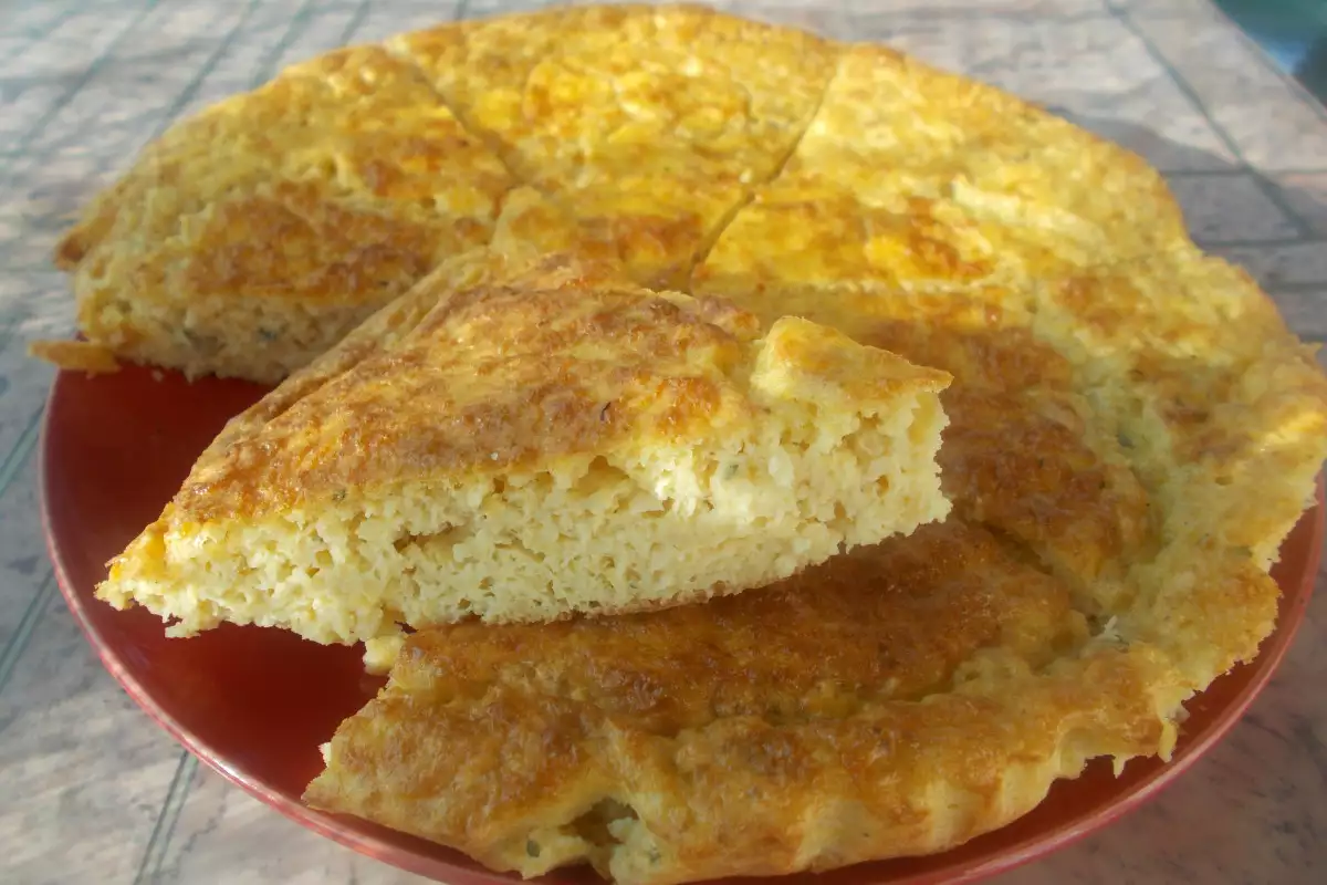 Glutenvrije hartige spons cake met kikkererwten