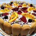 Lange vingertaart met fruit en baileys