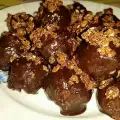 Zelfgemaakte chocolade balletjes met gedroogd fruit