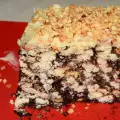 Kruimeltaart met walnoten en chocolade