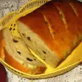 Brood met kurkuma en olijven