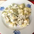 Aardappelsalade met augurken en mayonaise