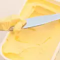 Is margarine echt gemaakt van aardolie?