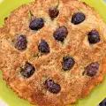 Koolhydraatarme focaccia met olijven en rozemarijn