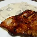 Exotische varkenssteaks met champignonsaus
