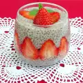 Pudding met chia en aardbeien