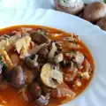 Stoofpot met haan, champignons en uien
