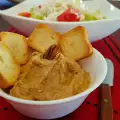 Voorgerecht met aubergine en geroosterde knoflook