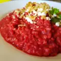 Risotto met rode biet en walnoten