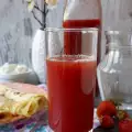 Aardbeiensiroop voor drankjes