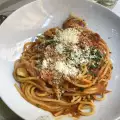 Spaghetti met ansjovis en amandelen