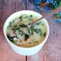 Keto kippensoep met spinazie