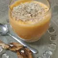 Pompoencrème met walnoten en honing