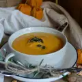 Pittige pompoensoep met chili