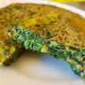 Spaanse tortilla met spinazie en verse knoflook