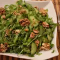 Groene salade met rucola en bieslook