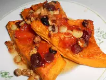 Gebakken pompoen met gedroogd fruit
