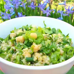 Salade met bulgur, kikkererwten en snijbiet