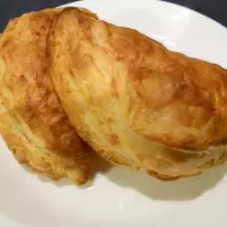 Empanadas met rundergehakt en groene olijven