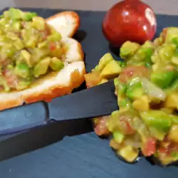 Гуакамоле с авокадо и домати (ЗА ПРЕВОД)