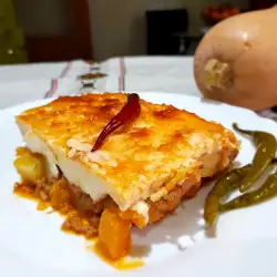 Moussaka met pompoen en niet standaard topping