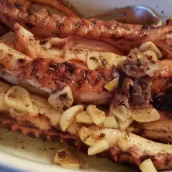 Octopus tentakels met knoflook in olijfolie
