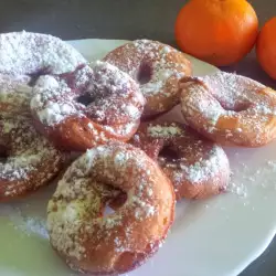 Boterachtige donuts met mandarijn smaak