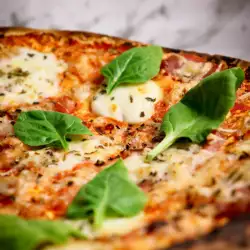 Eiwitrijke pizza met prosciutto