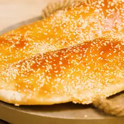 Turks brood met sesamzaadjes