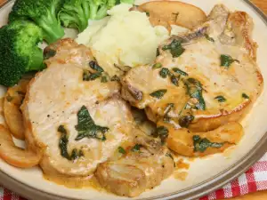 Ovengebakken karbonades met smeerkaas en champignons