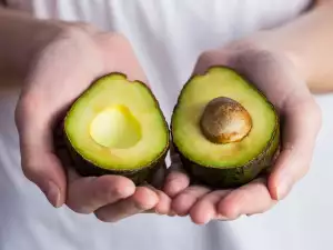 Kan een onrijpe avocado worden gegeten en waarom is het gezond?