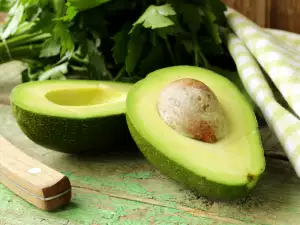 Hoe pel je een avocado
