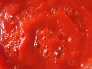 Zelfgemaakte bietenketchup