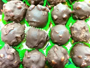 Zelfgemaakte ferrero rocher truffels
