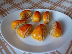 Snelle Armeense gata bladerdeeg gebakjes