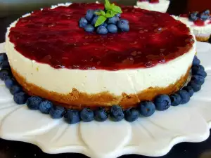 Cheesecake met mascarpone en bosbessenjam