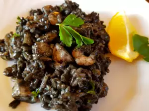 Zwarte paella (Paella negra de marisco)