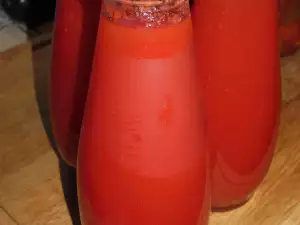 Zelfgemaakte saus voor pizza en pasta