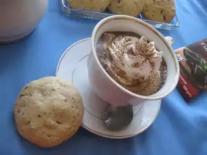 Warme chocolademelk met kaneel