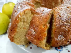 Boter Sponscake Met Geraspte Appels