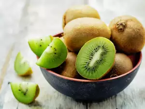 Hoe schil je een Kiwi?