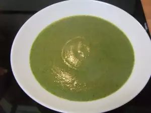 Aardappelcremesoep met spinazie en broccoli