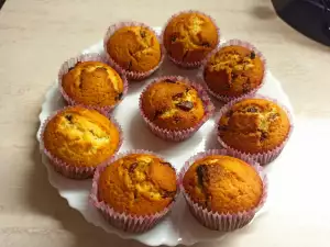 Muffins met pure chocolade en rozijnen