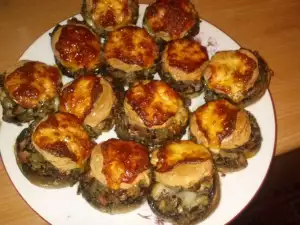 Gevulde champignons met gehakt