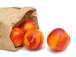 De voordelen van nectarines en perziken
