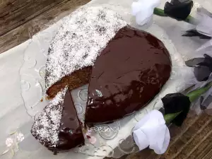 Feestelijke hartvormige walnotentaart
