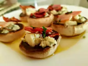 Gevulde champignons met spek en blauwe kaas