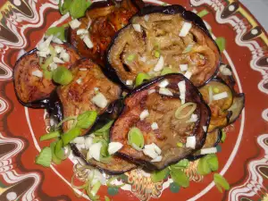 Gebakken aubergine met knoflook