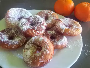 Boterachtige donuts met mandarijn smaak