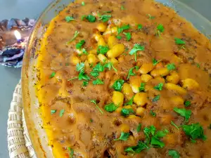 Vegan bonenschotel met kikkererwten